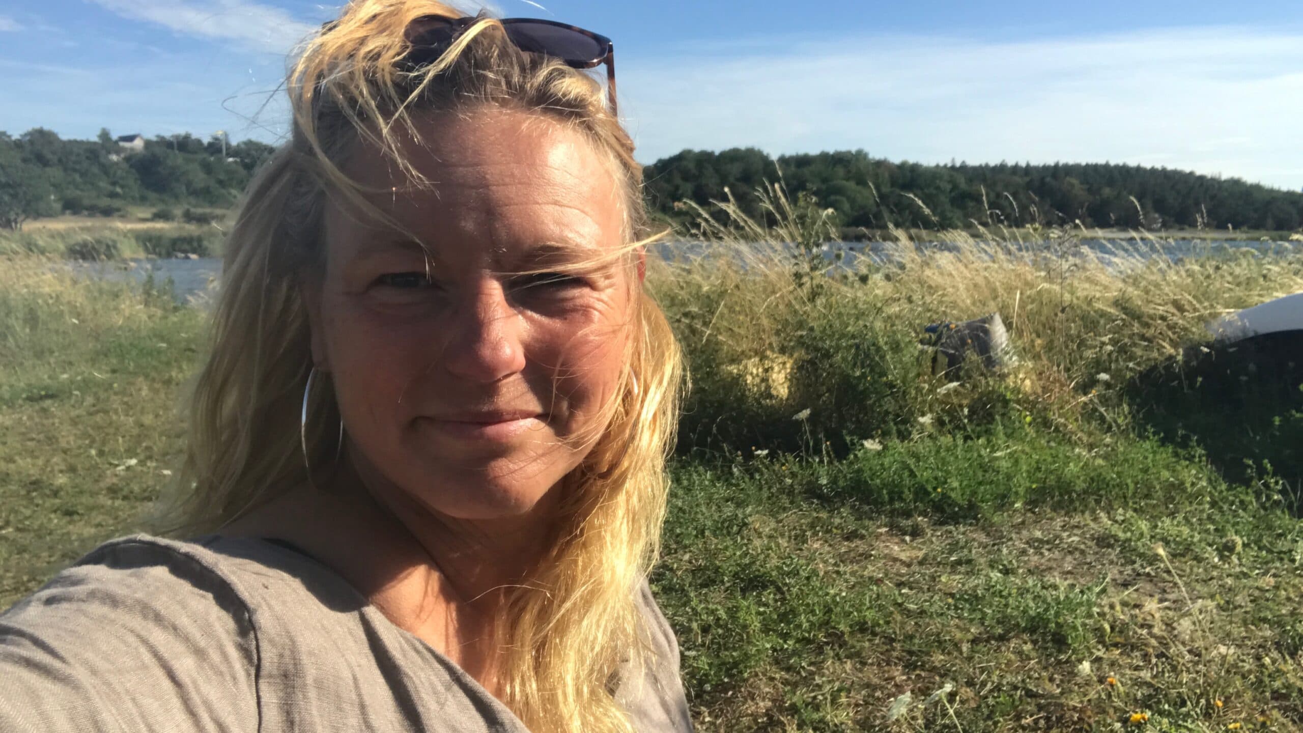 SOMMARYOGA i SJÄLSÖ HAMN
