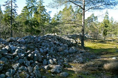 Kaupung’s Prehistoric Castle (fort)