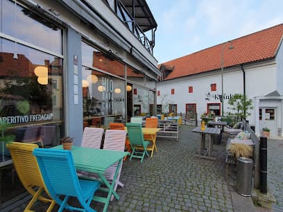 H10 Bar & Cafe