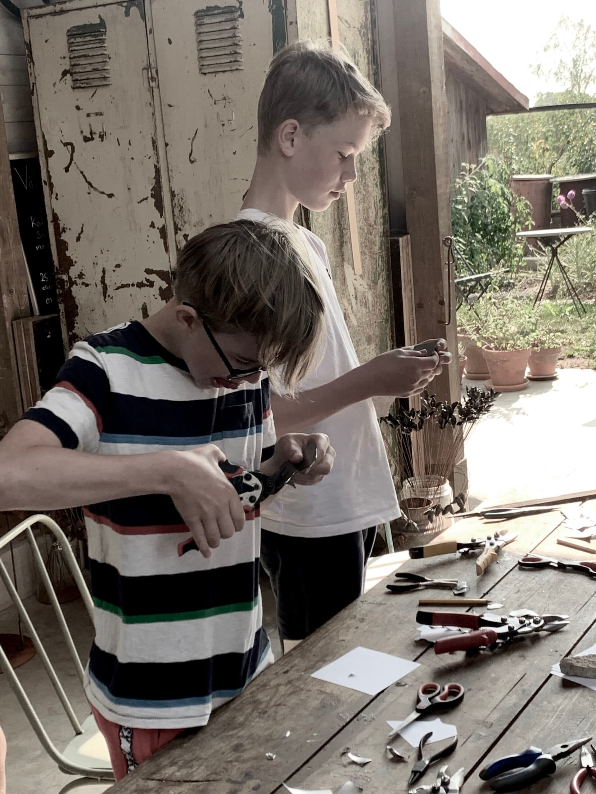 Workshop- SKAPA DIN EGNA BLOMMA I METALL