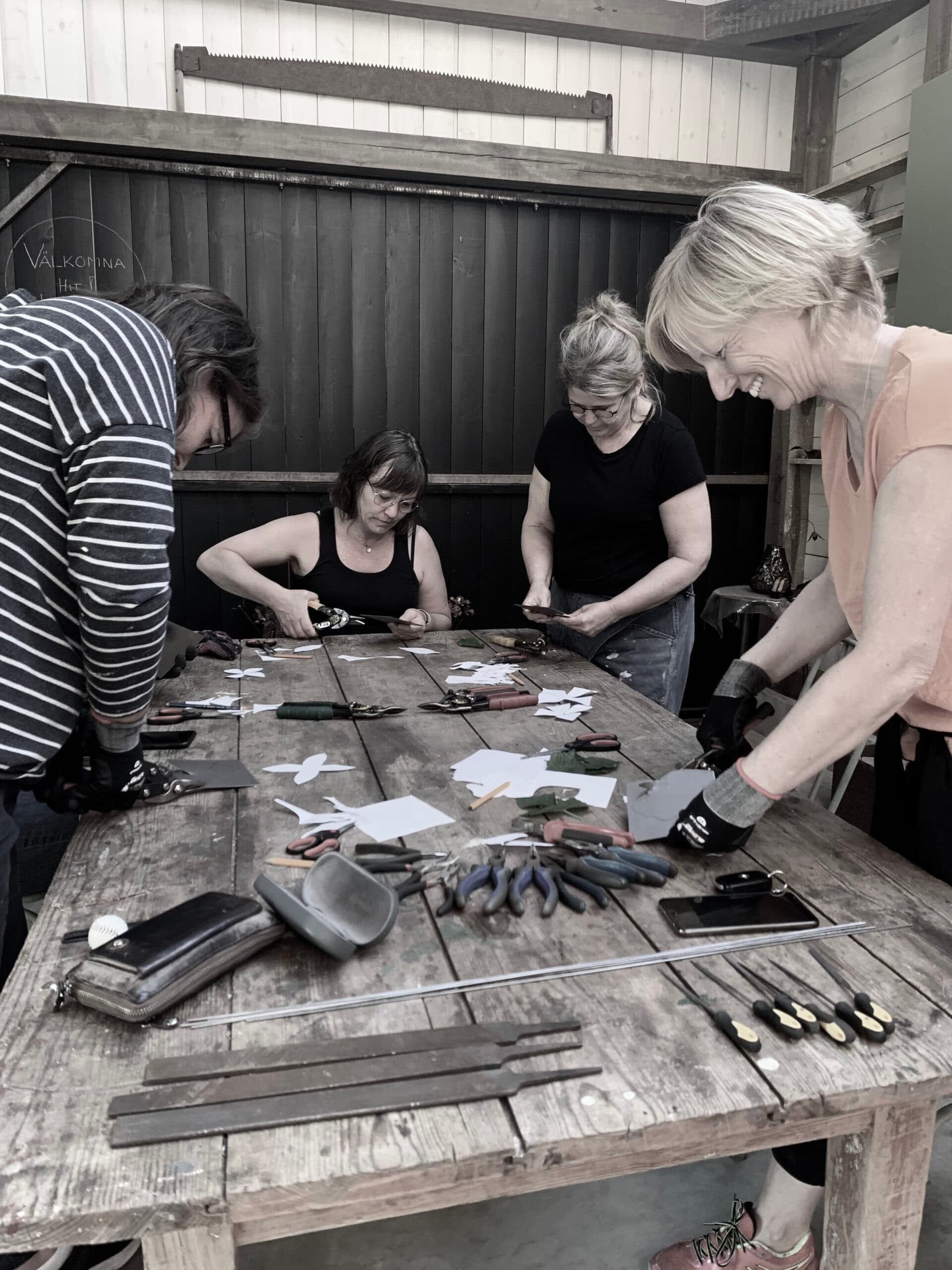 Workshop- SKAPA DIN EGNA BLOMMA I METALL