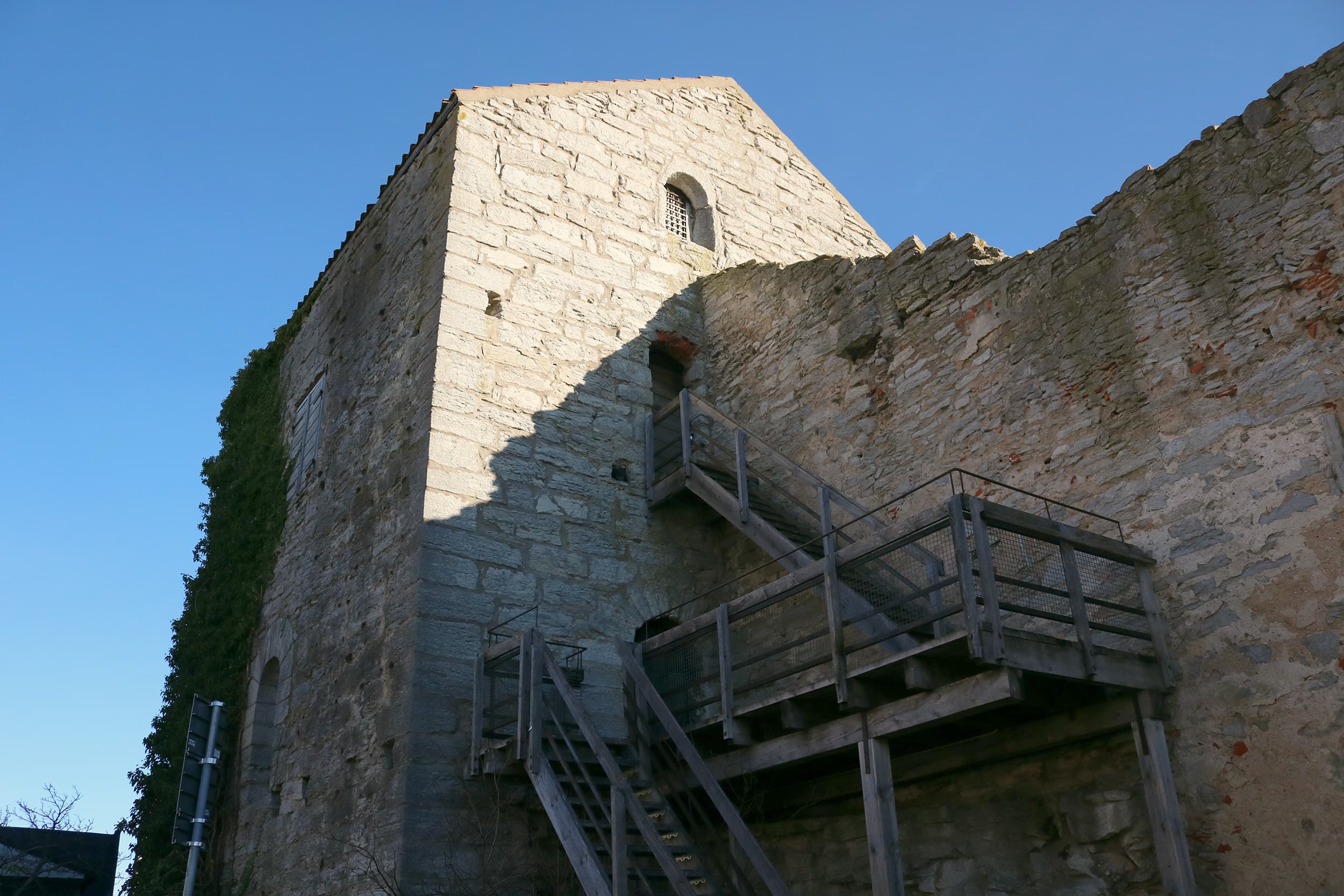 Upptäck Ondskan i Visby med självguidad stadsvandring